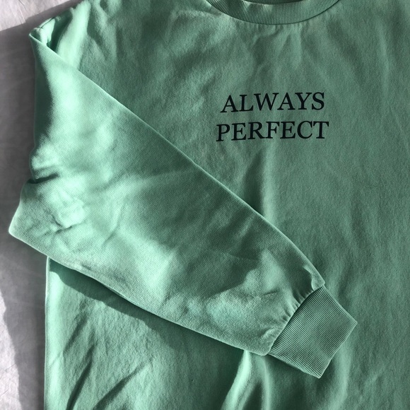 Sage green pullover - Picture 3 of 7